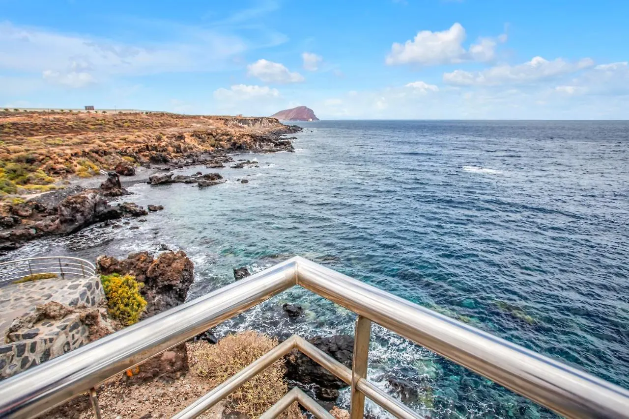 Ocean Blue, Next To The Ocean, Fast Wi-Fi Apartment Los Abrigos Spain